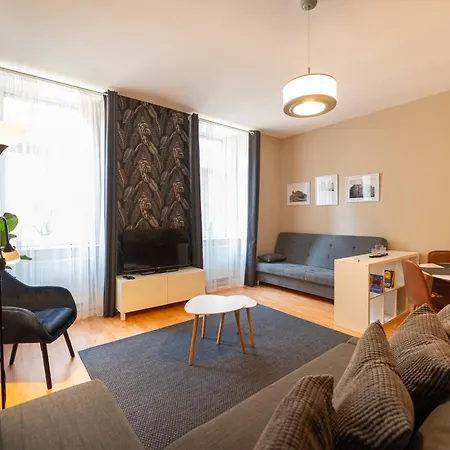 Sarah's With Pool, Wellness