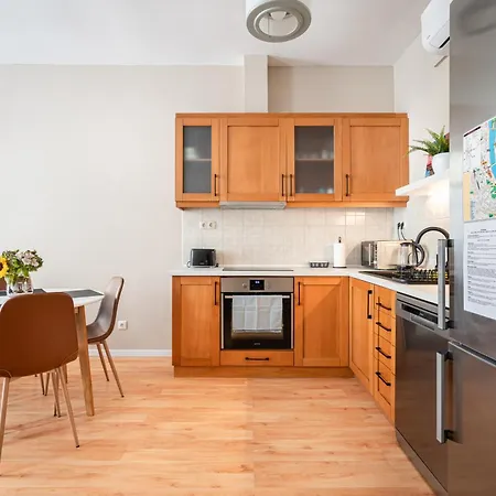 Sarah's With Pool, Wellness * Budapest