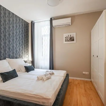 Apartament Sarah's With Pool, Wellness, Fitness *